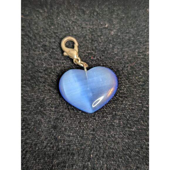 Vintage Blue Cats Eye Glass Heart Charm - Picture 2 of 3